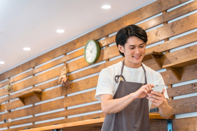 部屋干しのにおいが気になるなら、洗濯代行サービスを試してみよう