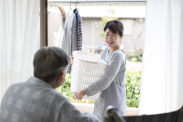 高齢者や介護者が抱える洗濯物の悩みとその解決策