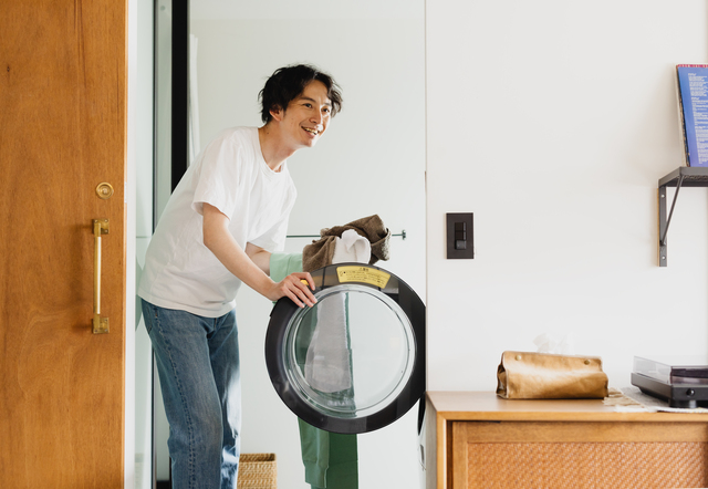 一人暮らしの部屋干し問題！狭い部屋でも快適に干せる工夫とは？